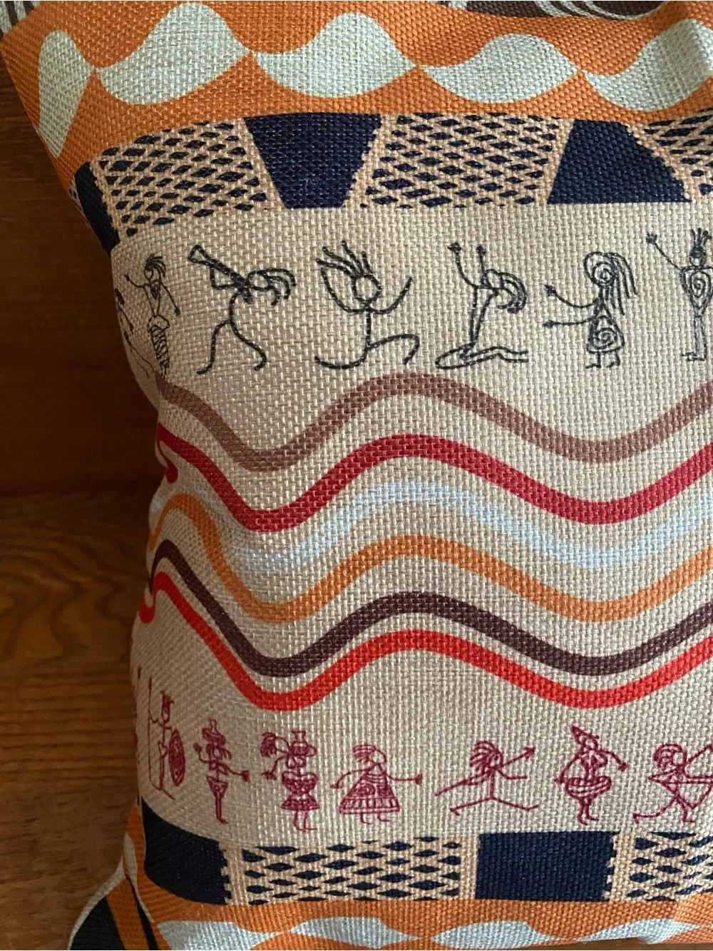 Graphic Aztec Pattern Throw Pillow New